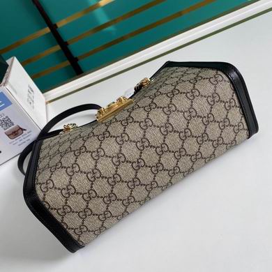 BA498156  26x18x10  (27)